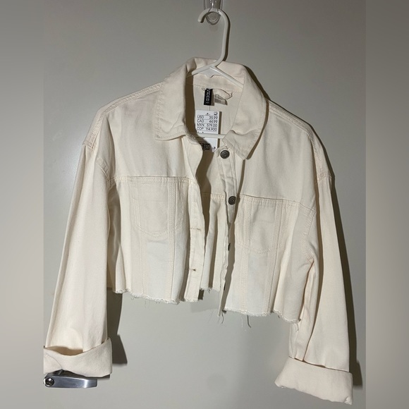 Cropped Denim Jacket - Picture 2 of 3